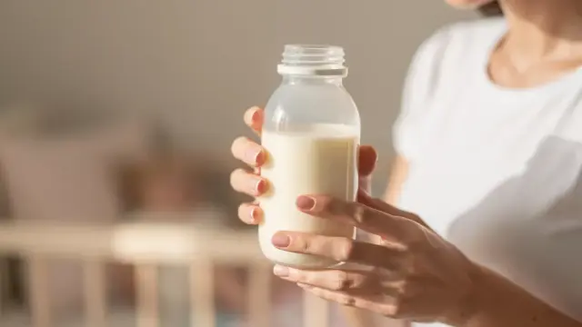 ALT-Text für Blogartikel über das Abpumpen von Muttermilch pro Mahlzeit